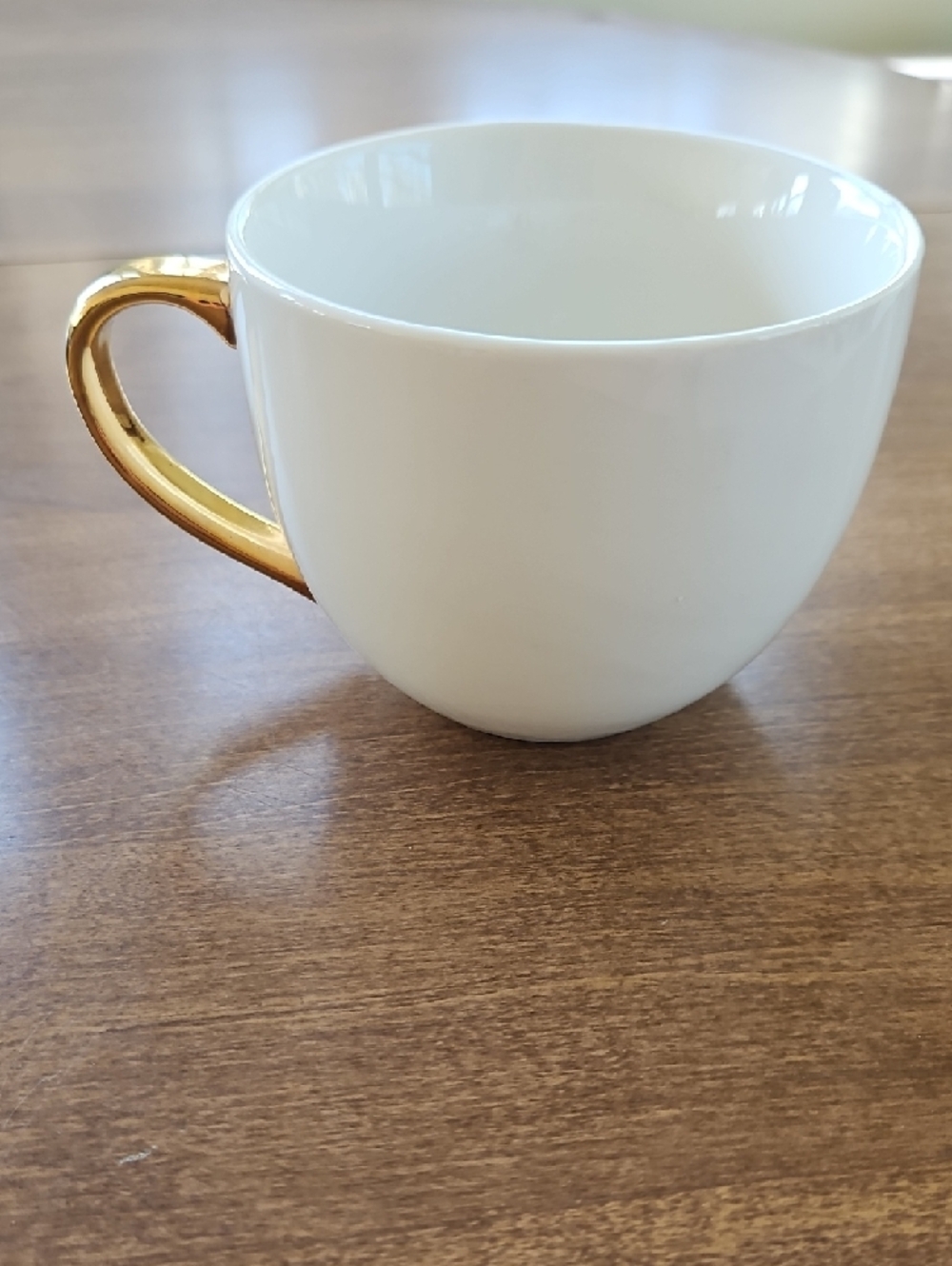 Lilly Pulitzer White Ceramic Mug with Gold Handle - Picture 4 of 8